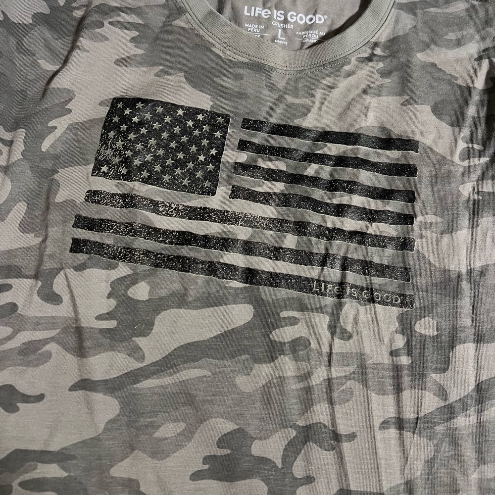 Gray Camo Life is Good Mens Large Tee